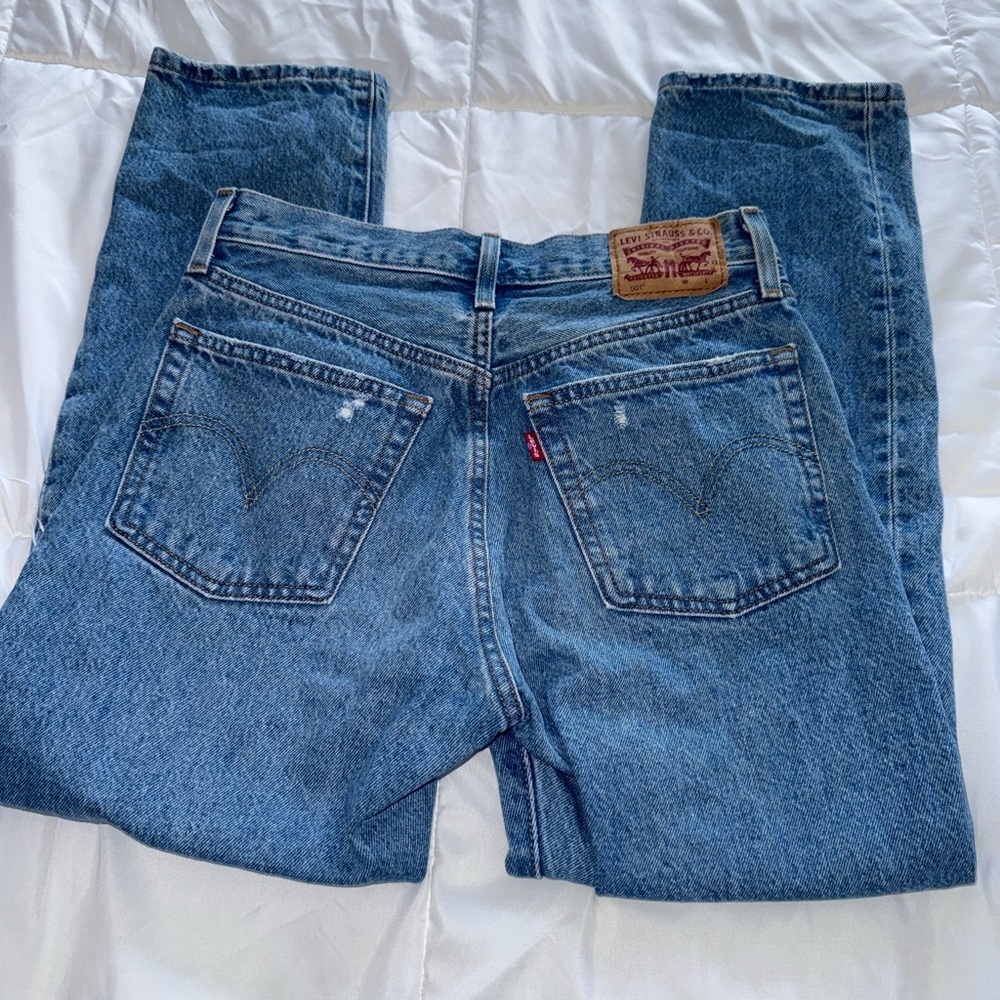 Levi’s Women’s 501 Original Fit Distressed Denim Jeans Size 25 Length 26 - Picture 6 of 8